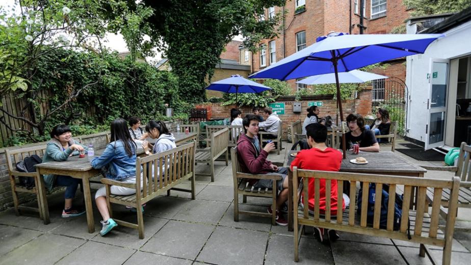 Языковая школа British Study Centres  London Hampstead