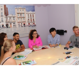 Школа Linguaschools в Барселоне, Испания