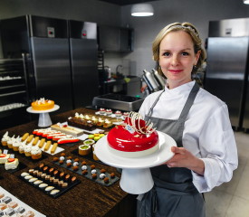Courses of the chef pastry chef
