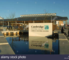 the-entrance-to-cambridge-regional-college-a-centre-of-vocational-B7TEXJ.jpg